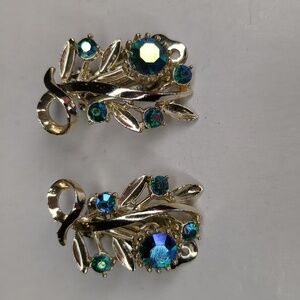 Vintage 60s AB Crystal Rhinestone Clip-on Earrings Teal Blue Green Mid Century